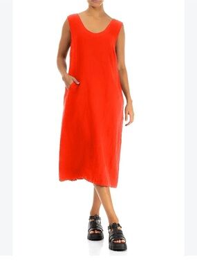 Sleeveless Vibrant orange Midi Scoop-Neck Dress